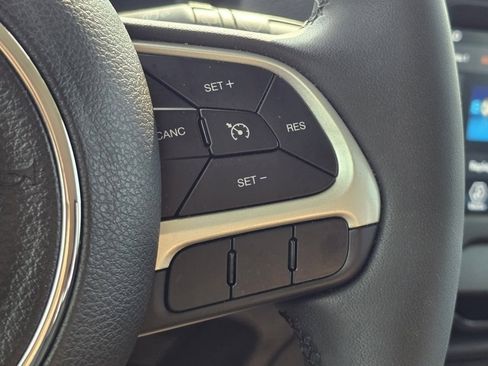 Used 2020 Jeep Renegade Latitude image 27