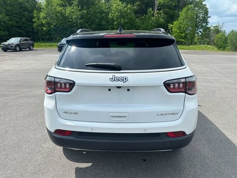 Used 2023 Jeep Compass Limited AWD/4WD image 4