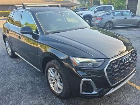 Used 2023 Audi Q5 2.0T Premium w/ Convenience Package AWD/4WD image 3