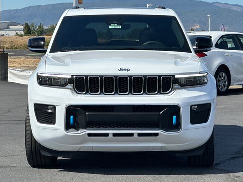 Used 2023 Jeep Grand Cherokee Overland AWD/4WD image 9
