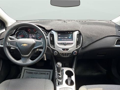 Used 2017 Chevrolet Cruze LS FWD image 20