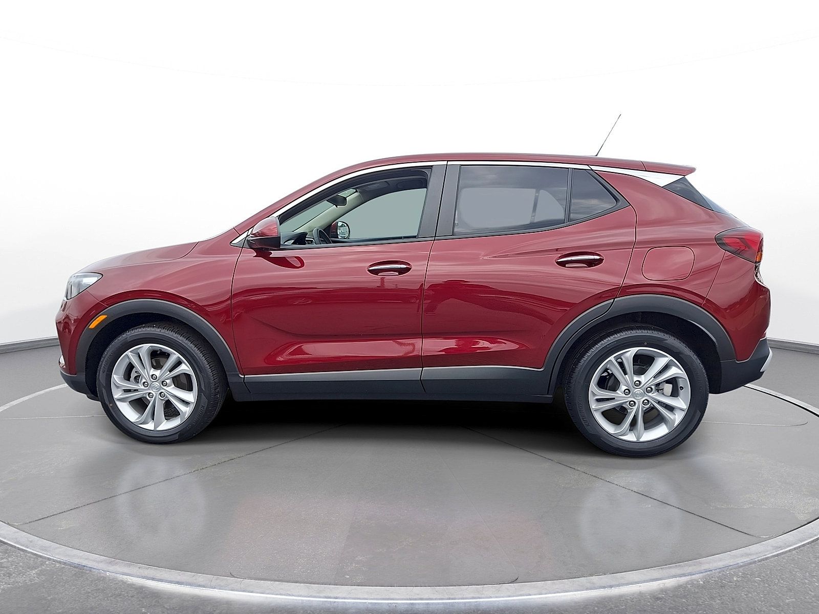Used 2023 Buick Encore GX Preferred w/ Cold Weather Comfort Package FWD image 5