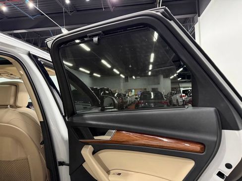 Used 2021 Audi Q5 Prestige w/ Prestige Package AWD/4WD image 32