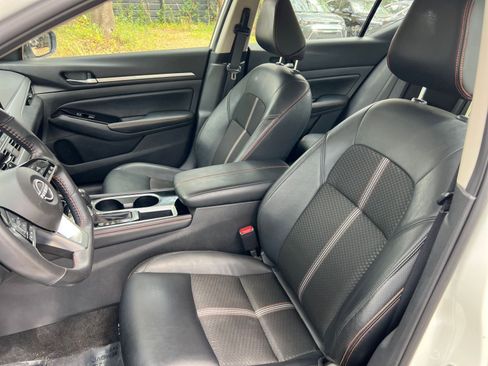 Used 2025 Nissan Altima 2.5 SR image 32