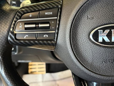 Used 2021 Kia Stinger GT1 image 11