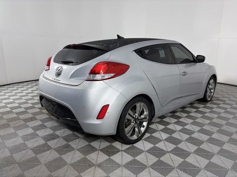 Used 2016 Hyundai Veloster w/ Option Group 03 image 7