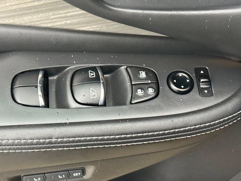 Used 2015 Nissan Murano Platinum w/ Platinum Technology Package image 12