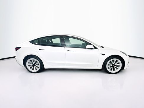 Used 2023 Tesla Model 3 Standard Range image 10