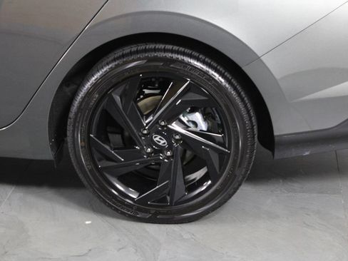Certified 2026 Hyundai Elantra SEL Sport Premium FWD image 15