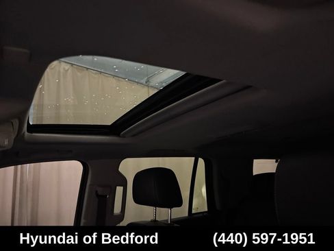 Used 2019 Chevrolet Tahoe LT w/ Luxury Package AWD/4WD image 29