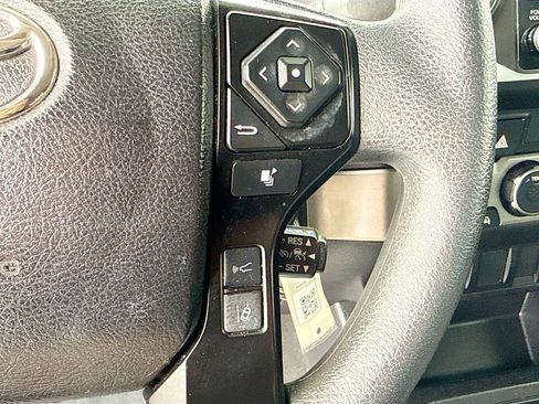 Used 2022 Toyota Tacoma SR AWD/4WD image 34