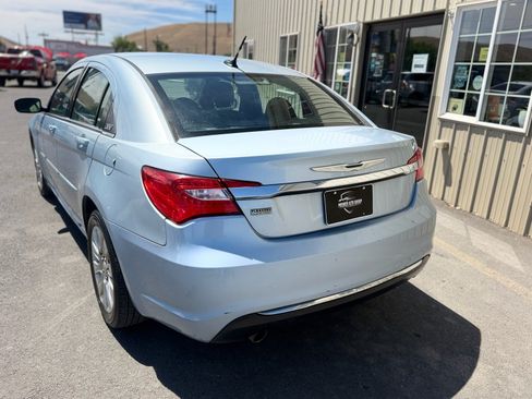 Used 2012 Chrysler 200 LX FWD image 5