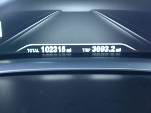 Used 2017 BMW 740i RWD image 18