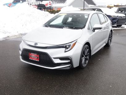 Certified 2025 Toyota Corolla SE w/ SE Premium Package