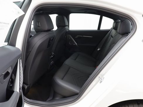 New 2026 BMW i5 eDrive40 image 15