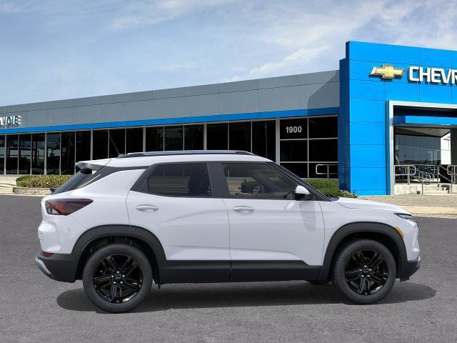 New 2026 Chevrolet TrailBlazer LT w/ Midnight Edition AWD/4WD image 5