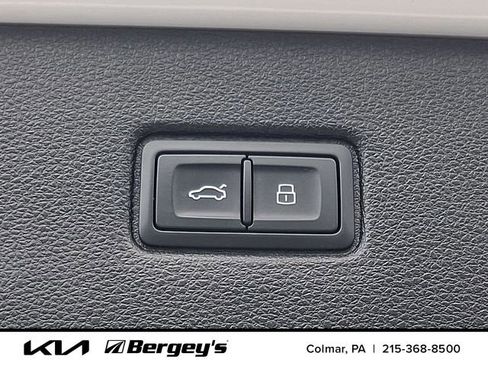 Used 2023 Audi Q7 3.0T Premium Plus w/ Premium Plus Package AWD/4WD image 32