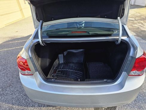 Used 2016 Chevrolet Cruze LT w/ Technology Package image 24