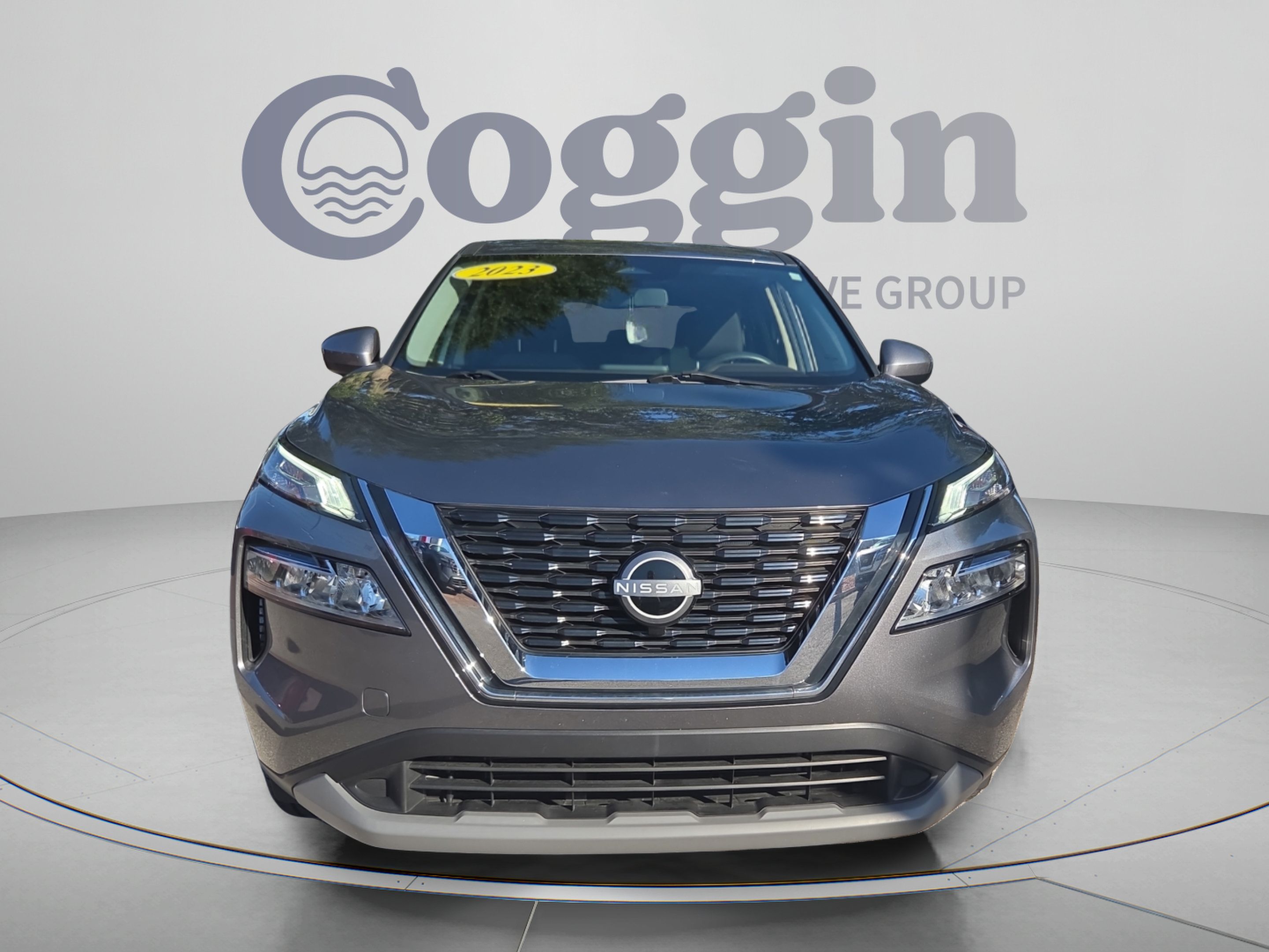 Used 2023 Nissan Rogue SV FWD image 8