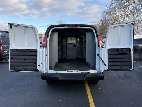 Used 2024 Chevrolet Express 2500 w/ Driver Convenience Package image 10
