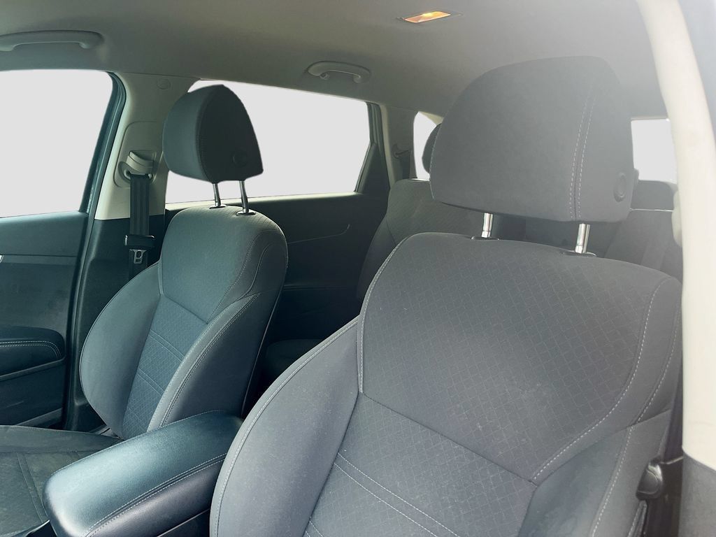 Used 2019 Kia Sorento S FWD image 20