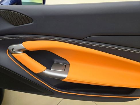 Used 2022 Ferrari F8 Tributo image 24