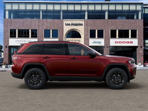 New 2026 Jeep Grand Cherokee Altitude RWD image 21