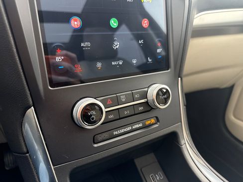 Used 2023 Ford Edge Titanium w/ Class II Trailer Tow Package image 41