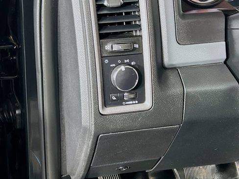 Used 2017 RAM 2500 Tradesman w/ Power & Remote Entry Group RWD image 10