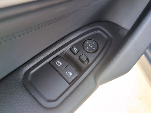 Used 2022 BMW Z4 M40i w/ Driving Assistance Package image 15