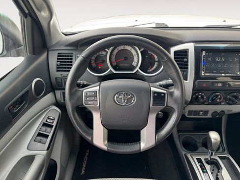Used 2013 Toyota Tacoma PreRunner image 12