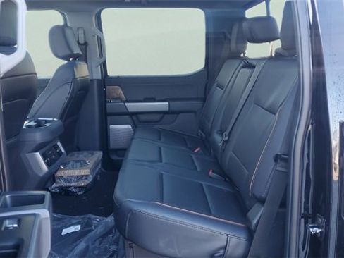 New 2026 Ford F250 Lariat w/ Black Appearance Package image 42