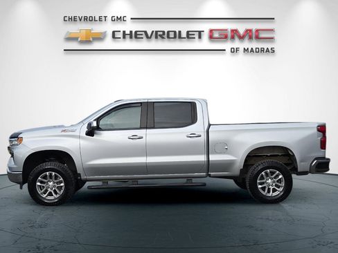 Used 2022 Chevrolet Silverado 1500 LT w/ Z71 Off-Road Package image 6