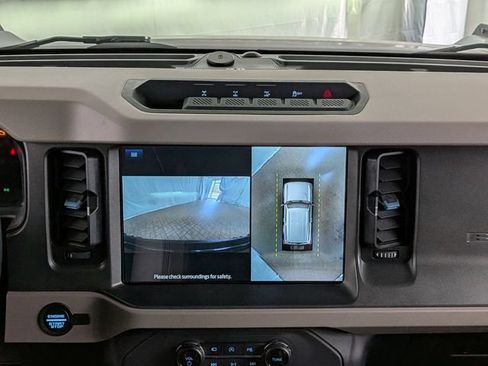 Certified 2024 Ford Bronco Wildtrak AWD/4WD image 33
