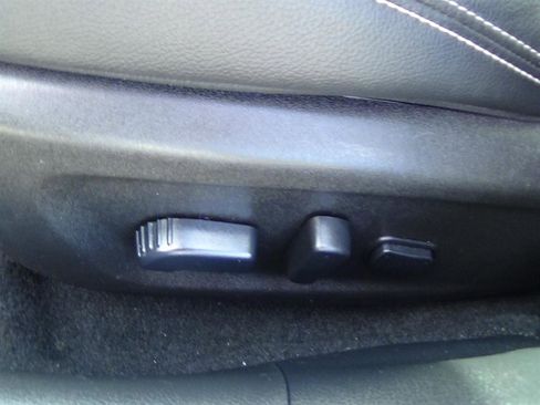 Used 2024 Nissan Altima 2.5 SV image 14