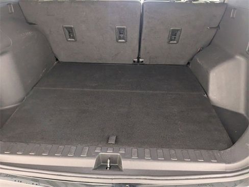 Used 2023 Chevrolet Equinox LT w/ Driver Convenience Package image 29