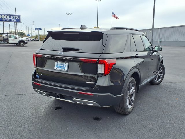 Certified 2025 Ford Explorer Active w/ Active Comfort Package AWD/4WD image 5
