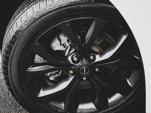 Used 2019 Chrysler Pacifica Limited w/ Advanced Safetytec Group image 27