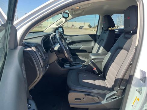 Used 2022 GMC Canyon AT4 w/ Trailering Package image 10