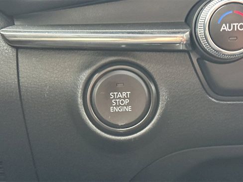Used 2024 MAZDA MAZDA3 s image 22