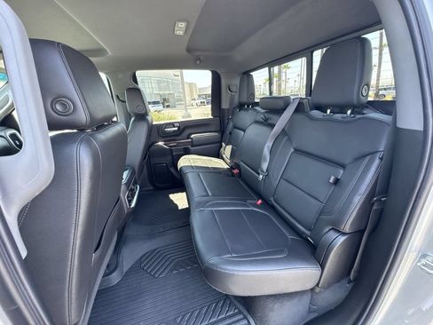 Used 2022 GMC Sierra 2500 SLT w/ SLT Premium Package AWD/4WD image 26