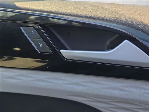 Certified 2024 Volkswagen Taos S image 22