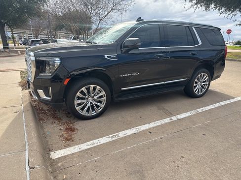 Used 2024 GMC Yukon Denali image 2