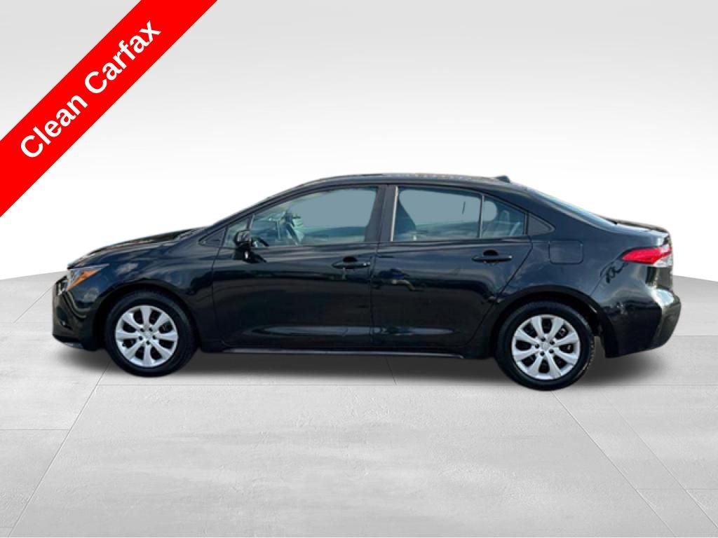 Used 2020 Toyota Corolla LE FWD image 2