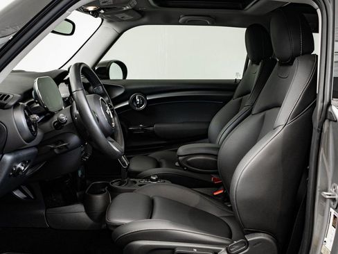 Used 2024 MINI Cooper SE image 22