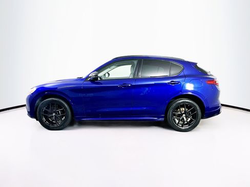 Used 2021 Alfa Romeo Stelvio Ti w/ Premium Package image 4