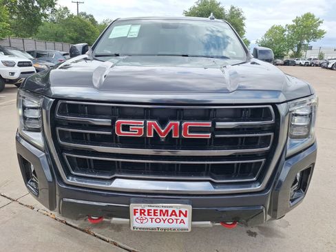Used 2023 GMC Yukon AT4 w/ AT4 Premium Plus Package AWD/4WD image 9