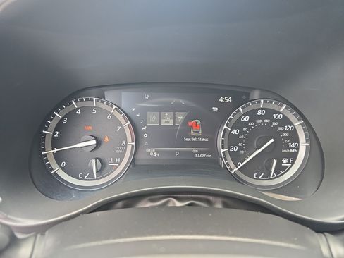 Used 2021 Toyota Highlander XSE FWD image 21