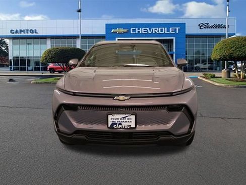 New 2026 Chevrolet Equinox EV LT image 6