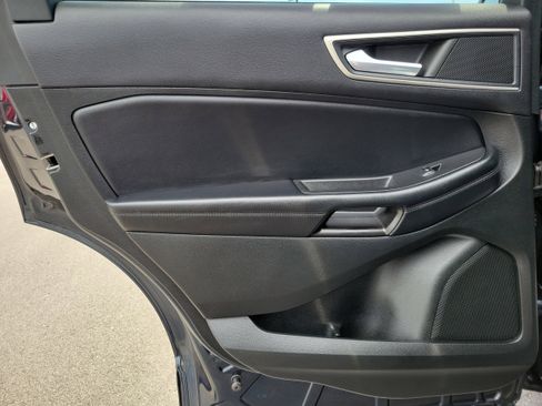 Used 2023 Ford Edge SEL AWD/4WD image 11
